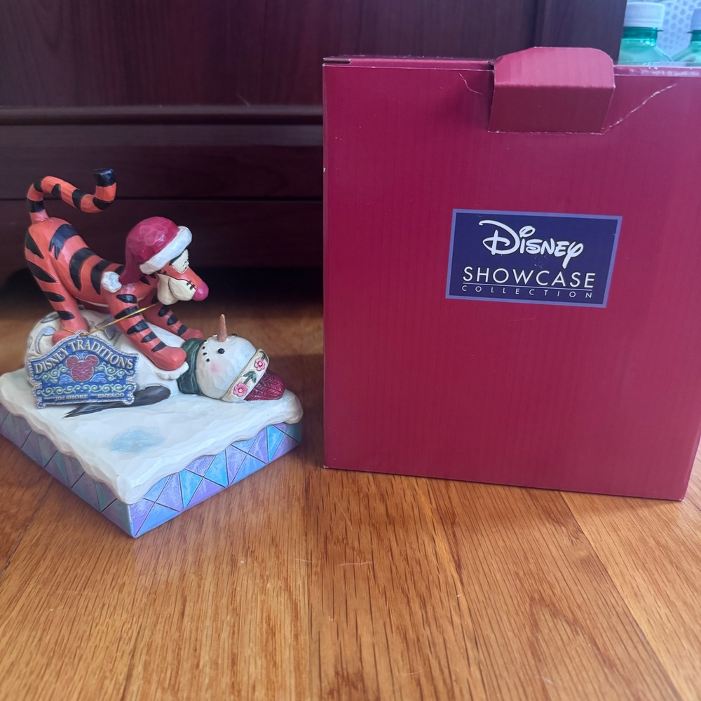 Jim Shore Pouncin is What Tiggers Do Best Figurine w Box Enesco Disney FLAW